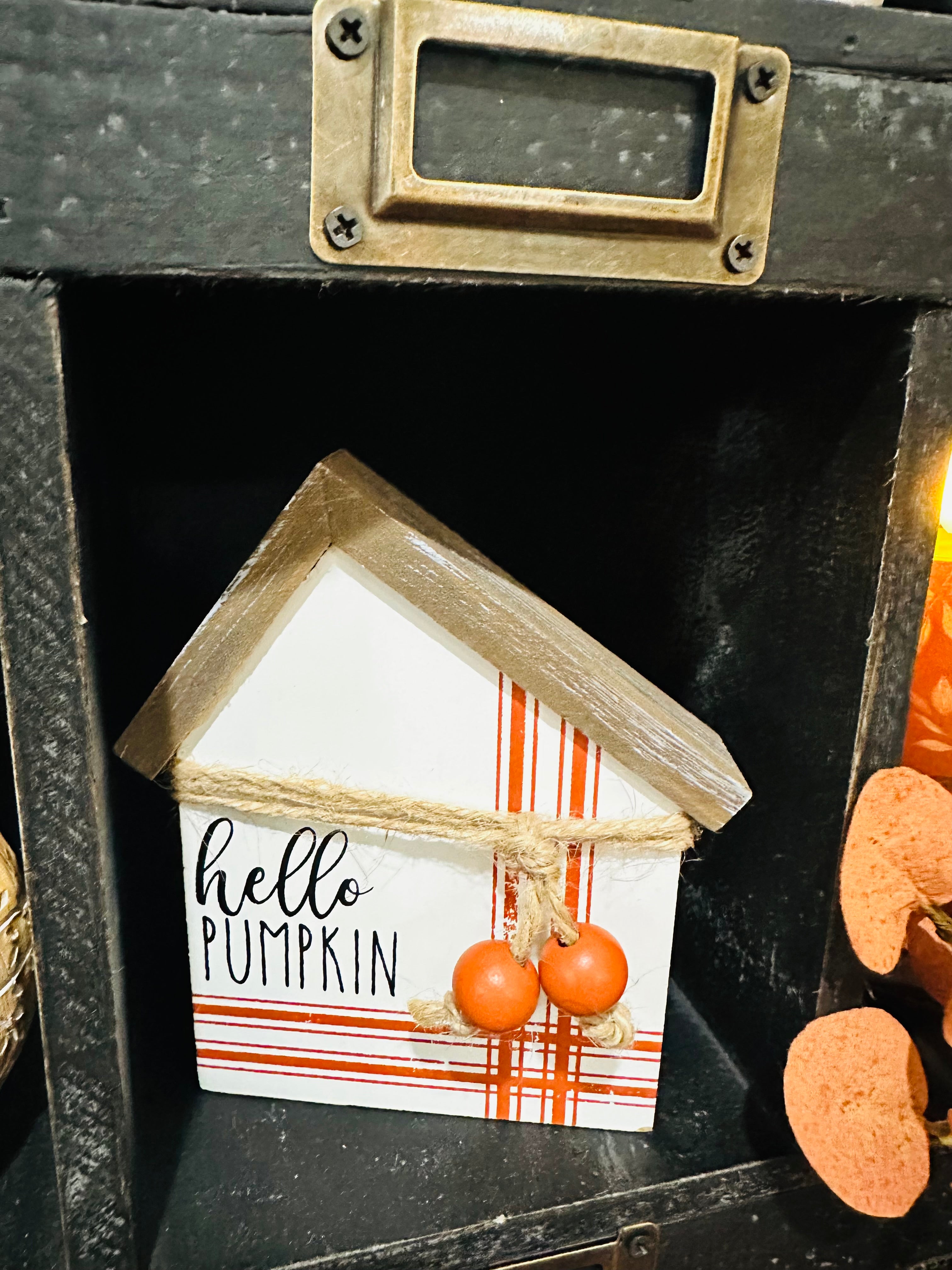 Hello Pumpkin House Block