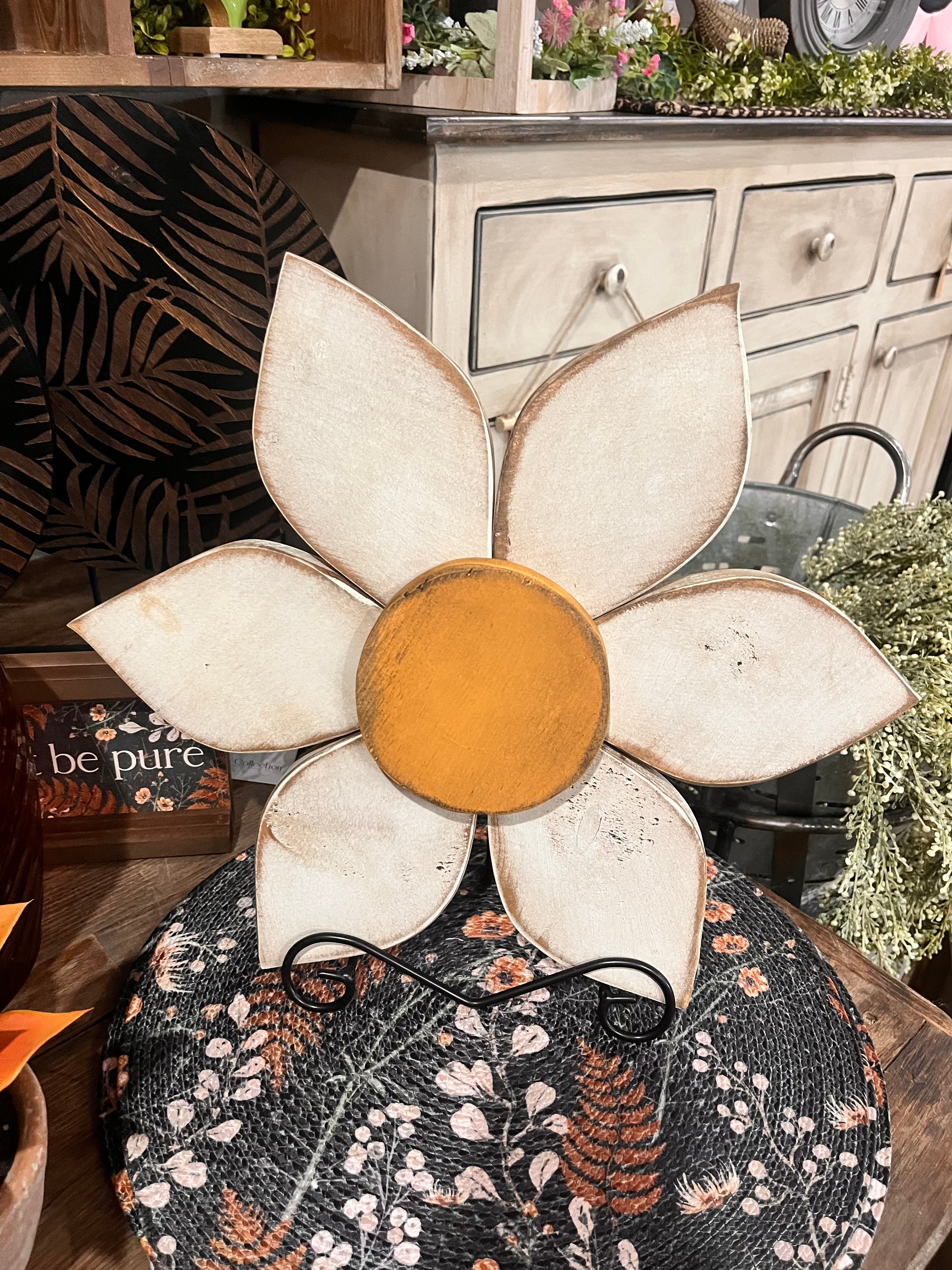 Indoor/Outdoor Wooden Flower