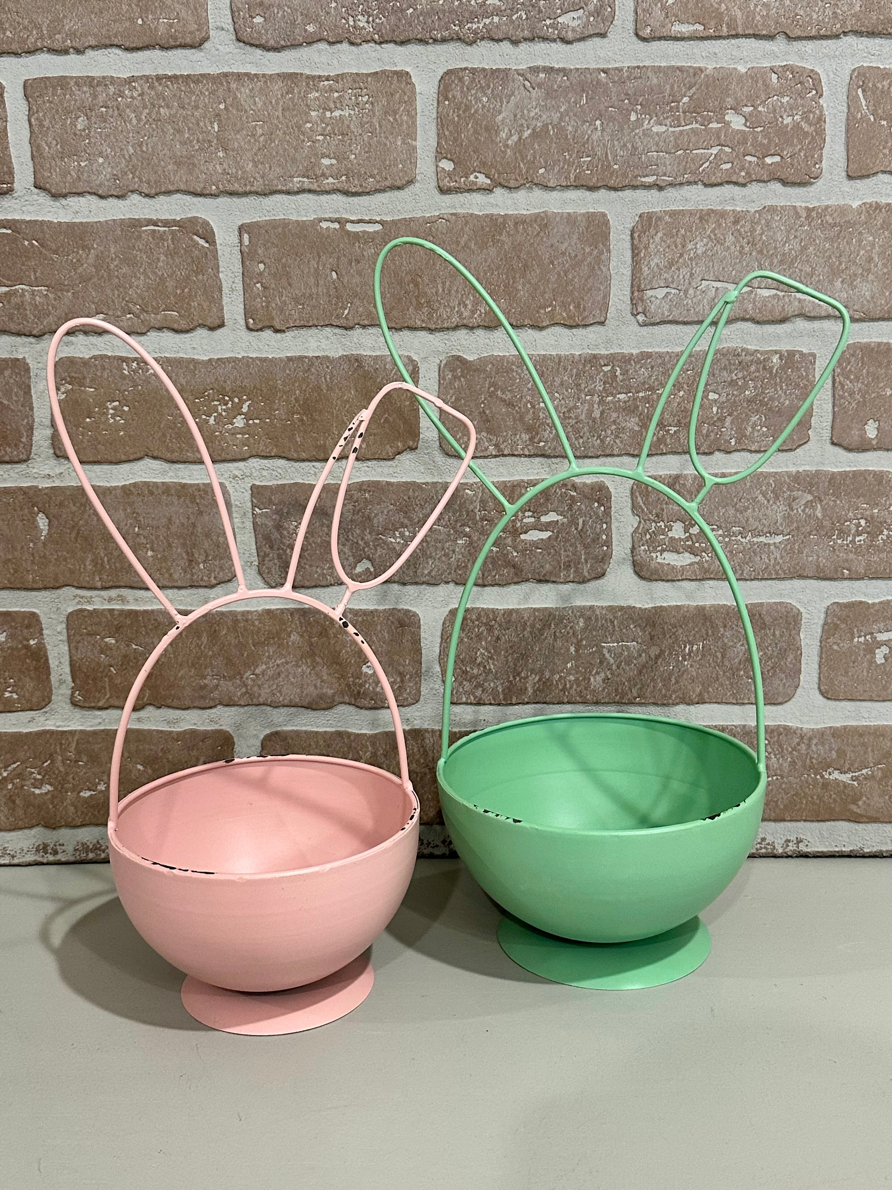 Distressed Metal Bunny Bowl Pink
