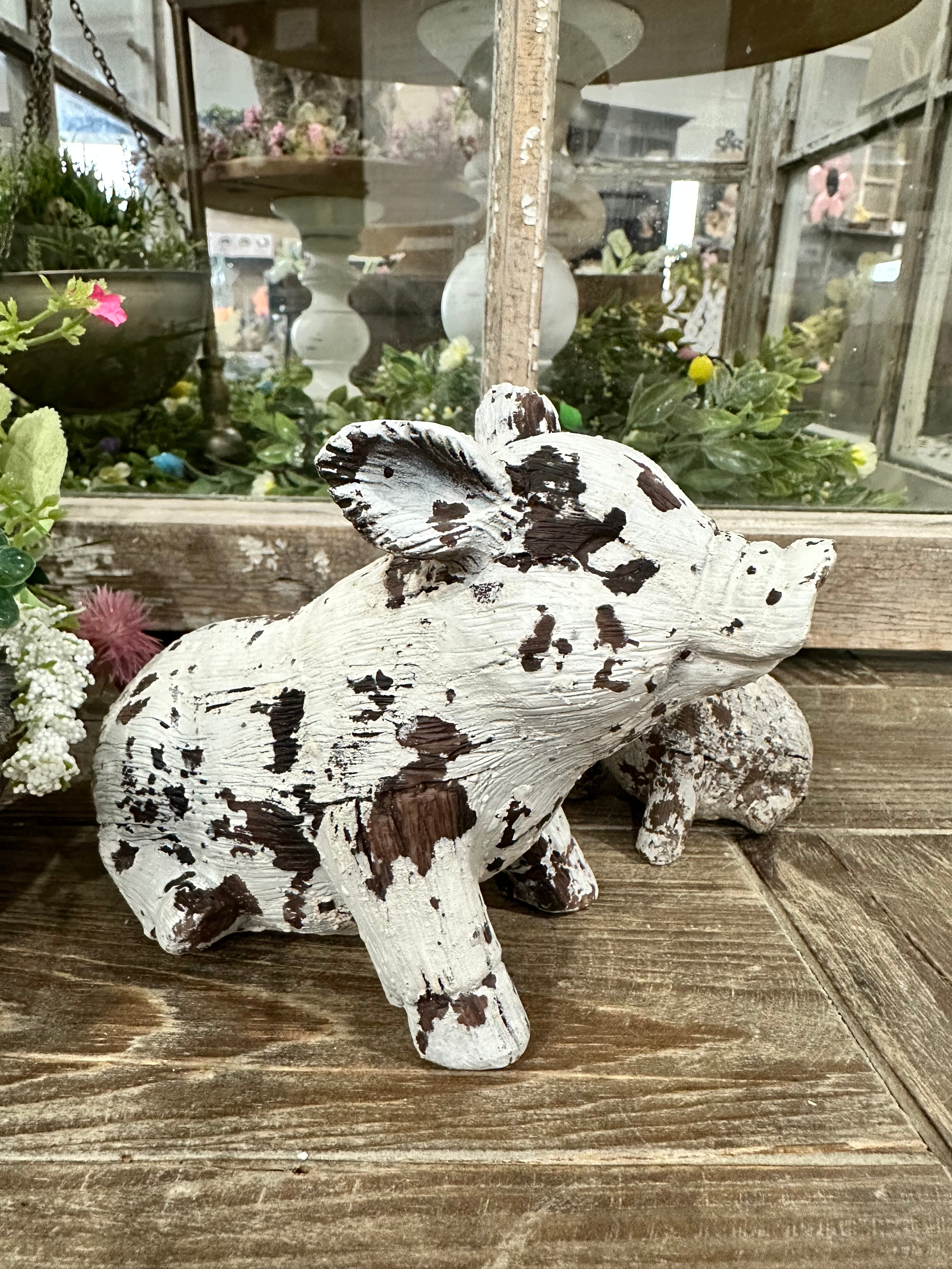 Distressed Resin Pig